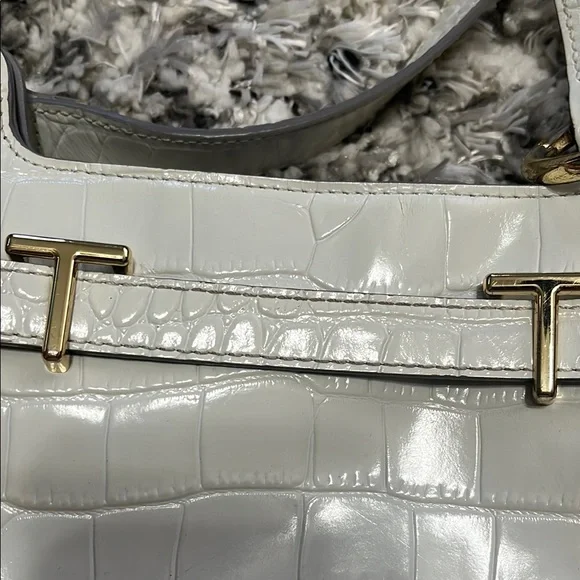 Ted Baker White Textured Shoulder Bag with Gold Clasp - Picture 8 of 13
